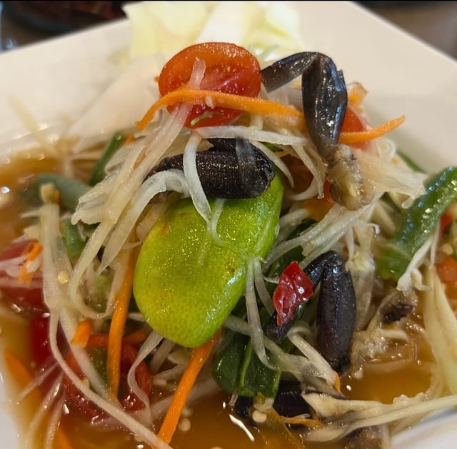 Som Tum Thai Pu.