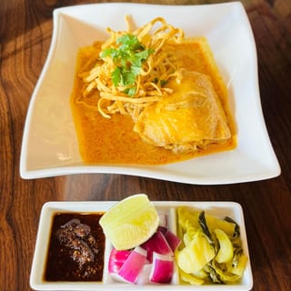 Khao Soi Kai (Noodle Curry)